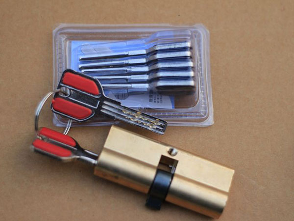 嘉定24小时上门开锁公司